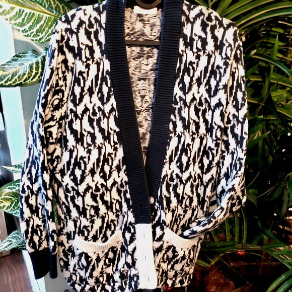 Statement Printed Black and White cardigan - Picture 1 of 2